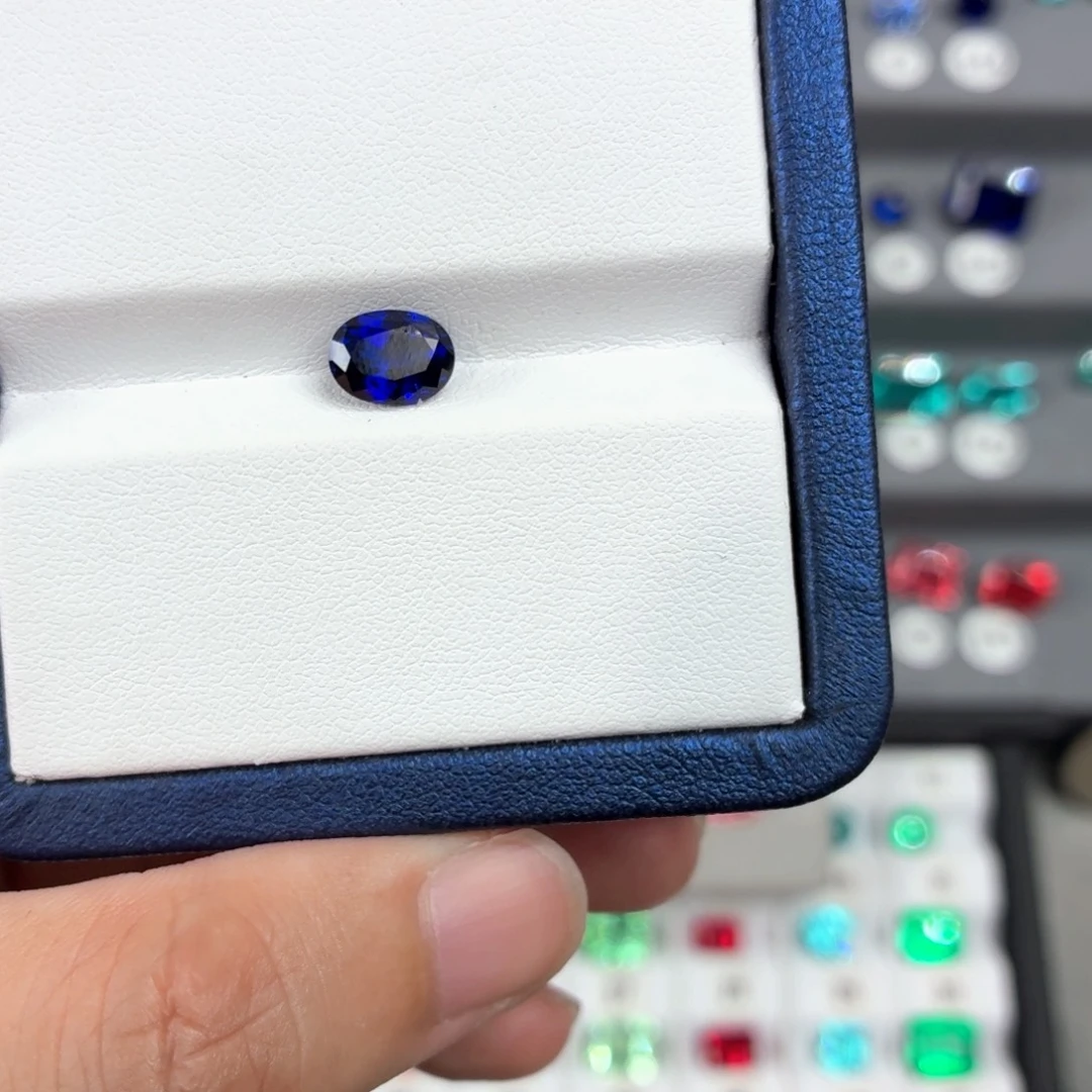 幽***y合成（培育）蓝宝石裸石1.83ct