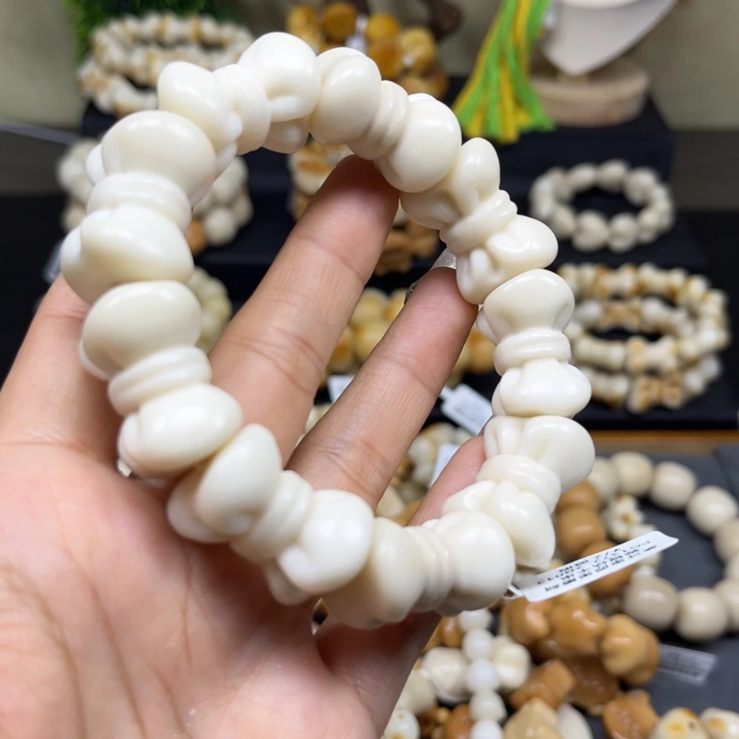 菩提根/象牙果吊坠2.18.122蝴蝶结瑕