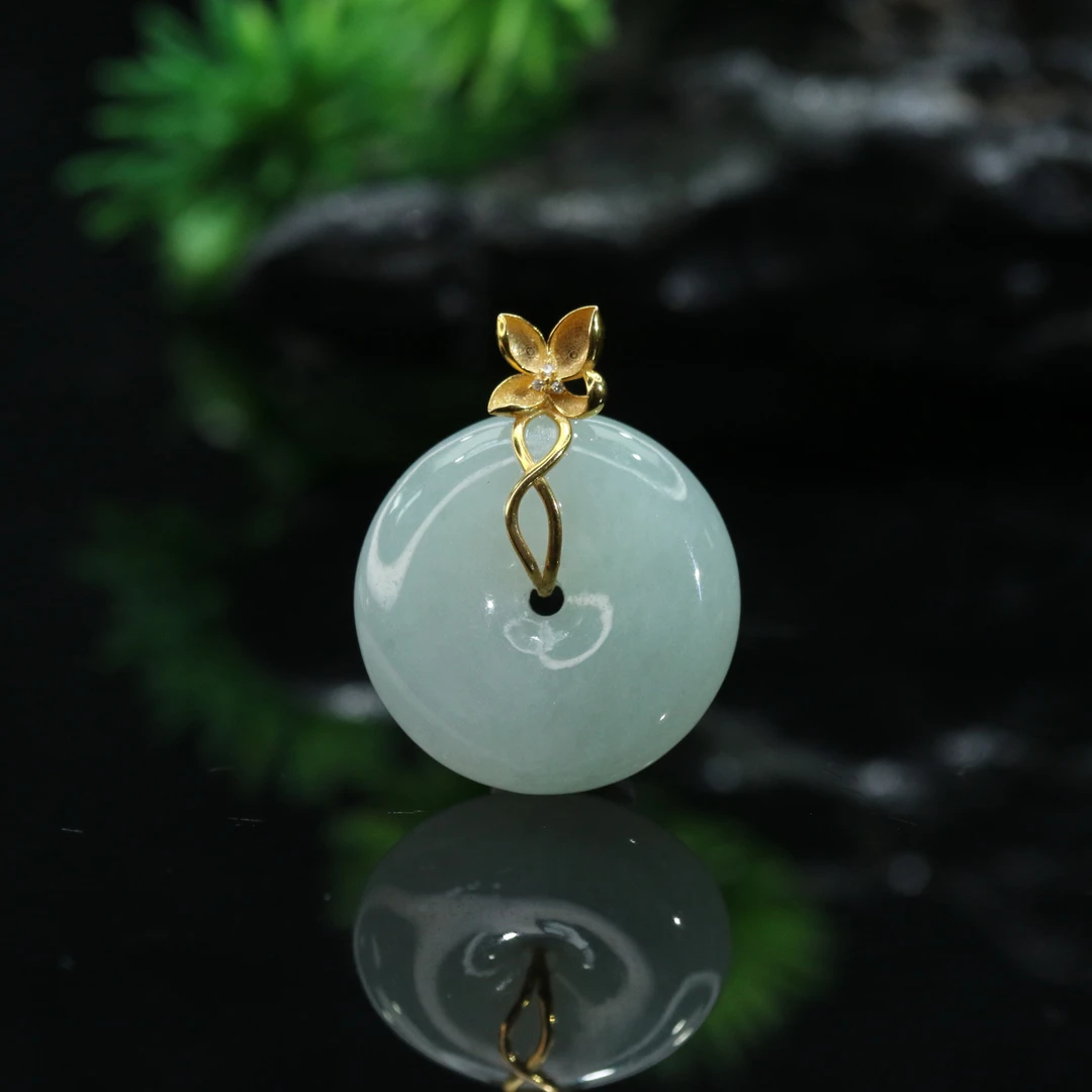 42天然缅甸翡翠A货18k平安扣吊坠/000087/上海嘉禾拍卖