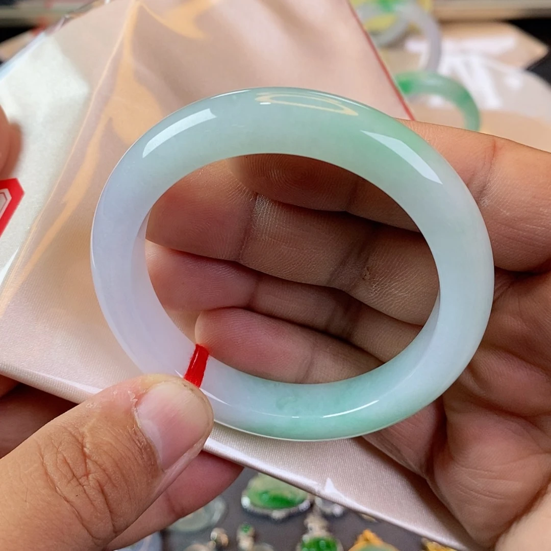 【闪购商品】未镶嵌手镯翡翠