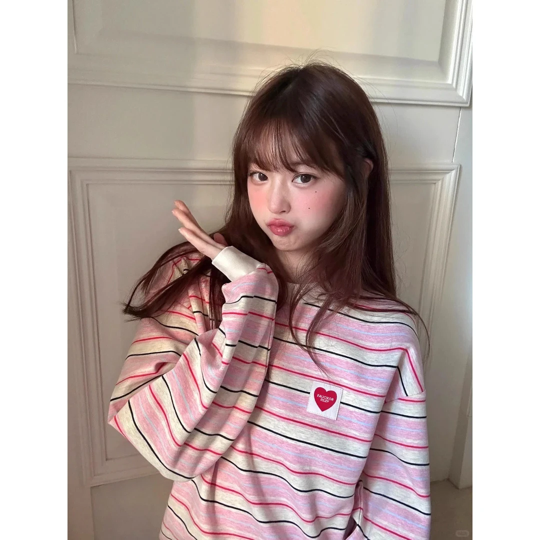 韩系甜美粉色条纹爱心长袖t恤女秋季2025新款设计感小众宽松上衣
