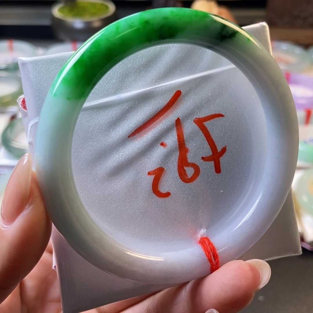 翡翠未镶嵌手镯42白底青