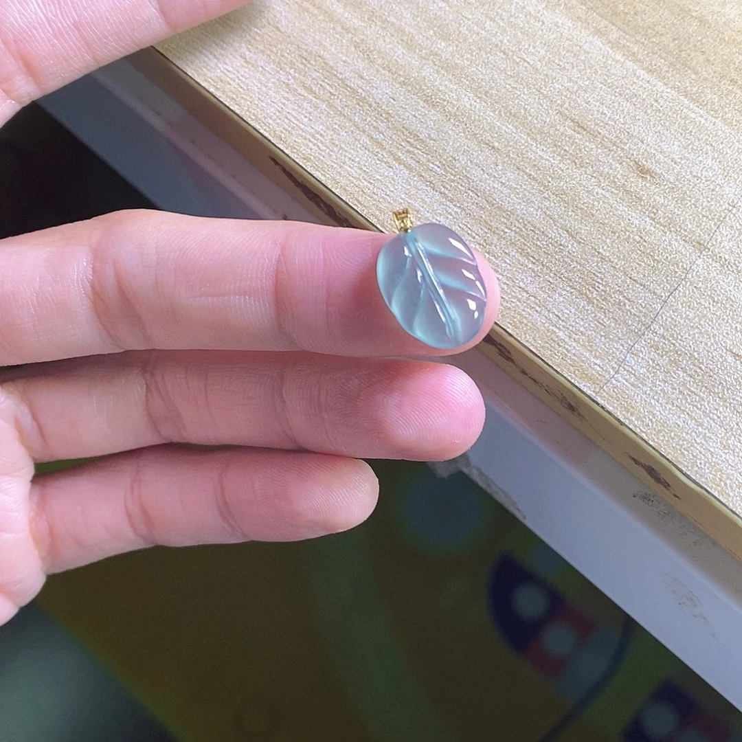 颈饰18K金镶嵌翡翠