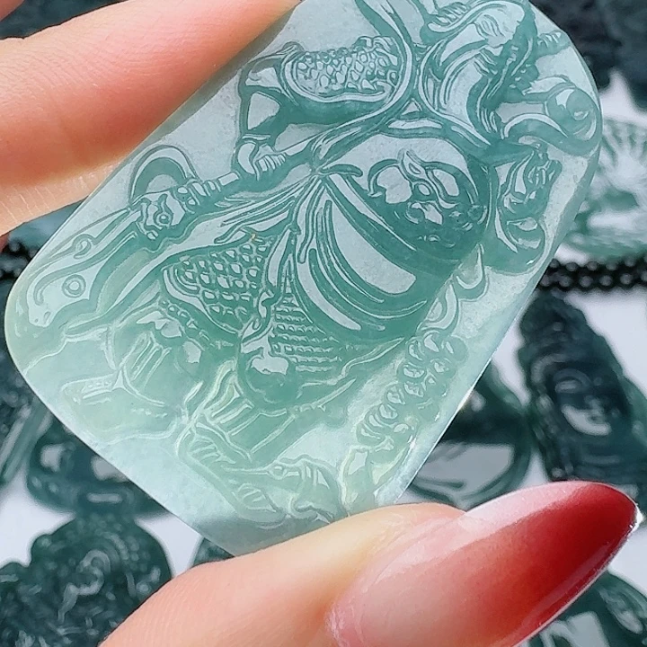 颈饰未镶嵌翡翠天然的A货翡翠多样性发其一