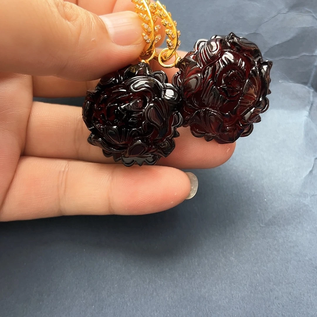 裸石琥珀未镶嵌耳坠