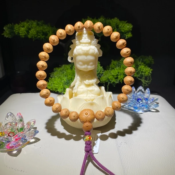 321号尼泊尔凤眼实心籽，飞碟11.3-6毫米，27颗一图一物已打底点封