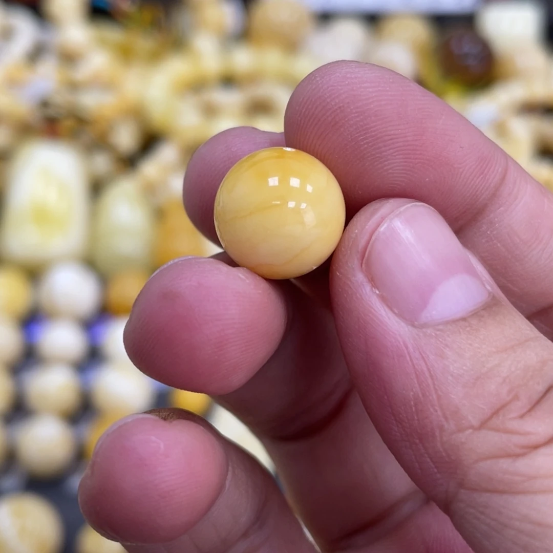 未镶嵌琥珀珠宝奇石12.7mm浓蜡