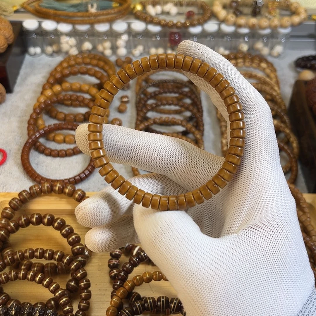 岁***.手串紫金鼠小精品药片黄金甲