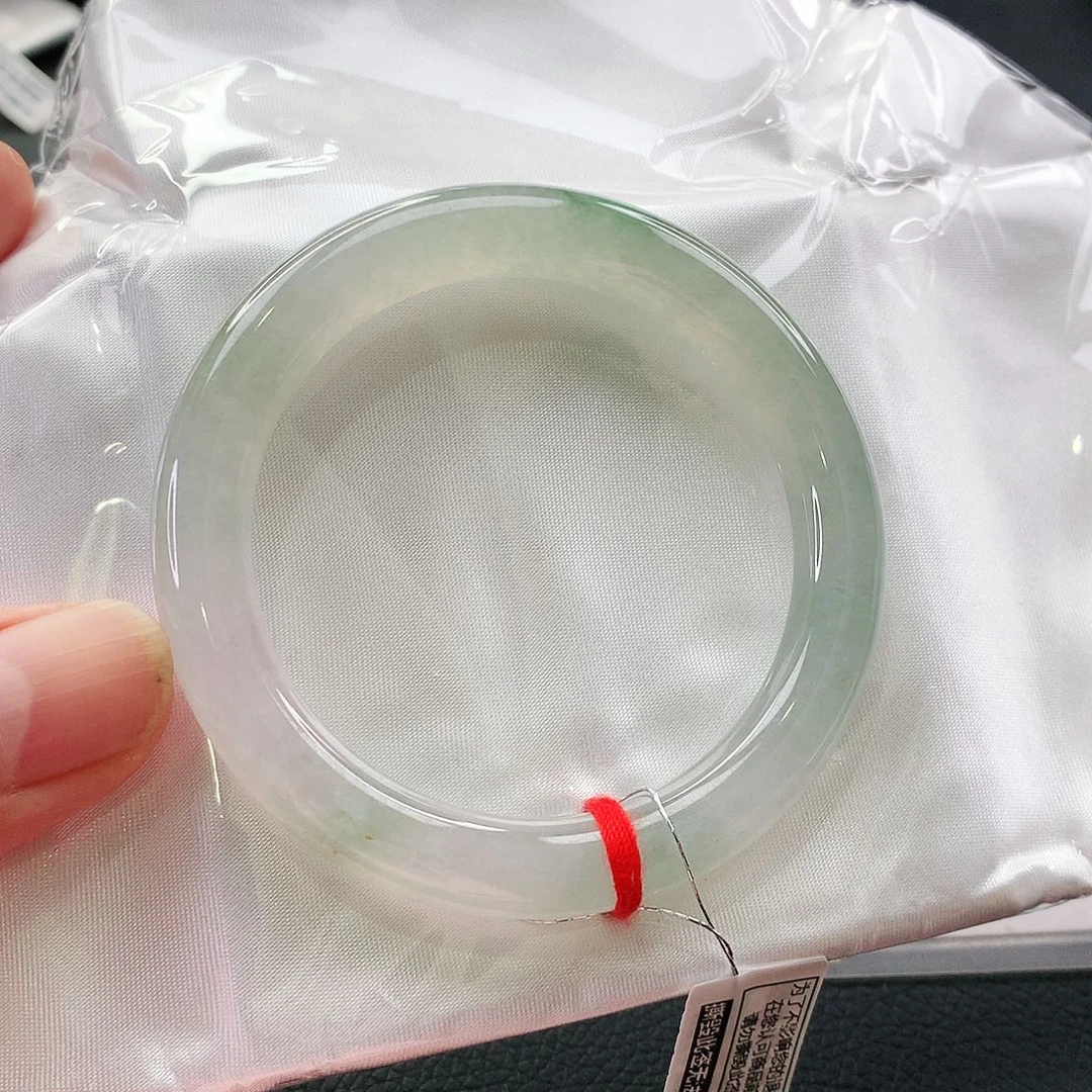 翡翠手镯未镶嵌天然翡翠手镯