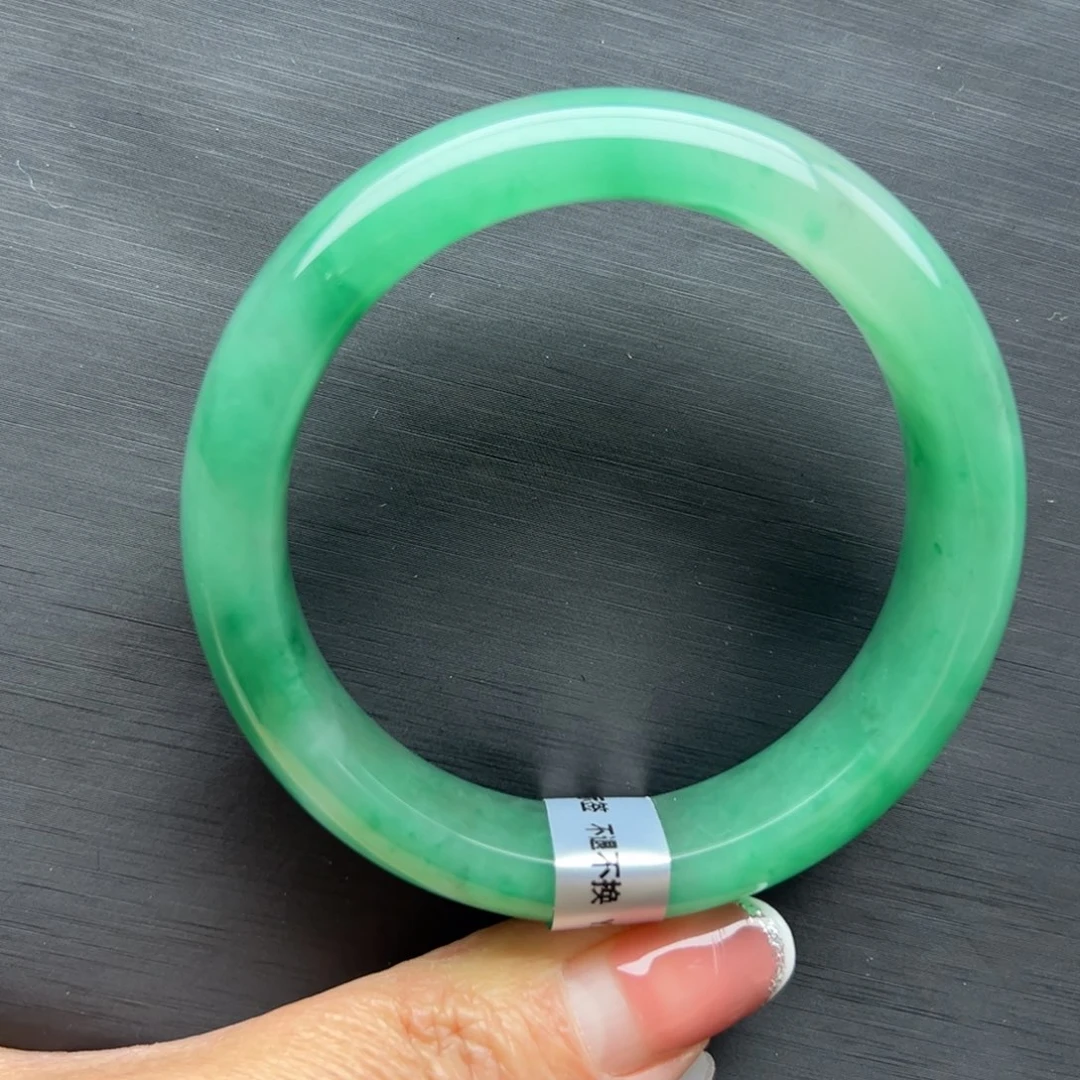 石英质玉（非洲翠）未镶嵌手镯