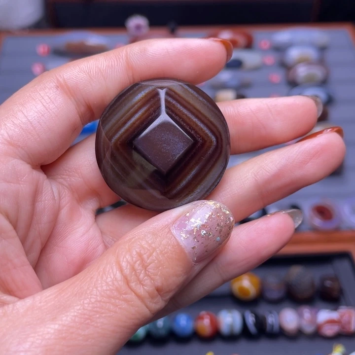 玛瑙/玉髓颈饰未镶嵌紫****?