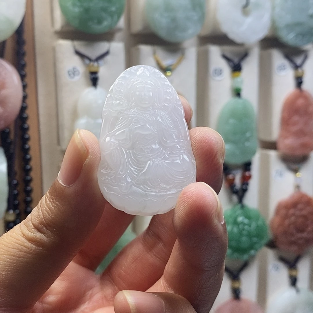 石英质玉未镶嵌颈饰