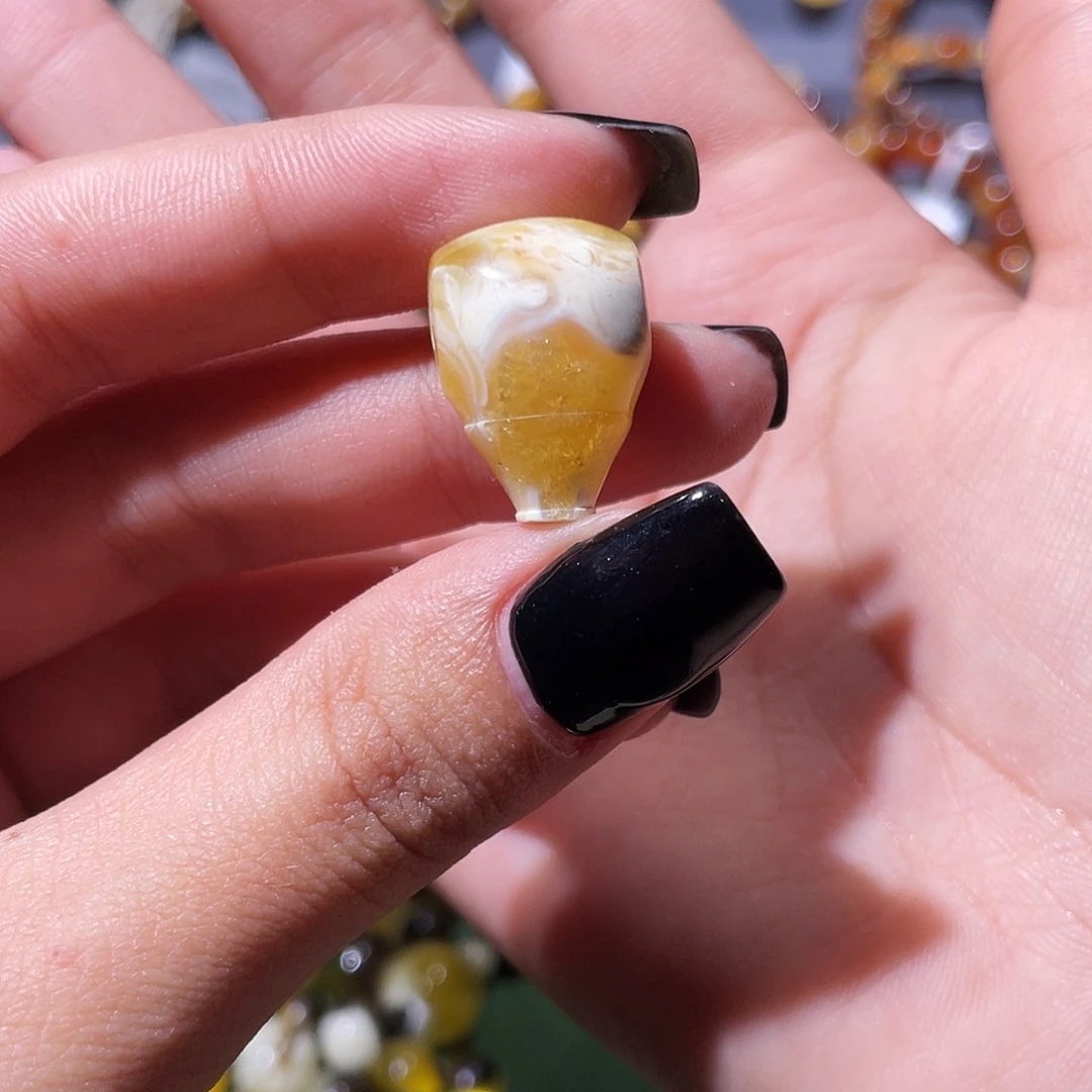 未镶嵌蜜蜡裸石福利