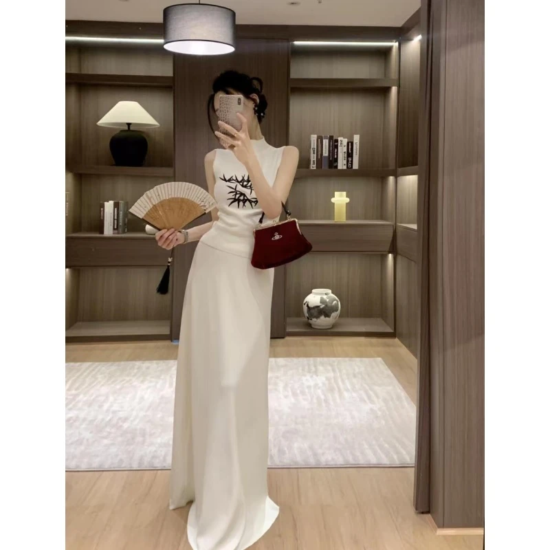 新中式国风刺绣套装女2025年新款气质时尚高级感背心半身裙两件套