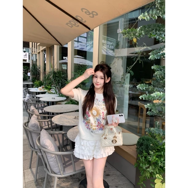【梦梦服饰】高品质经典刺绣太阳花朵重工百搭短袖+半裙