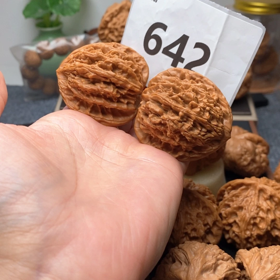 文玩核桃吊坠囍*爱44虎头642