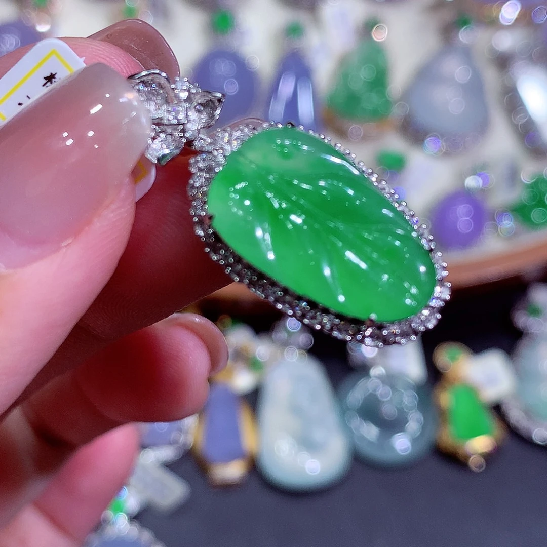 翡翠18K金镶嵌吊坠(不含链)