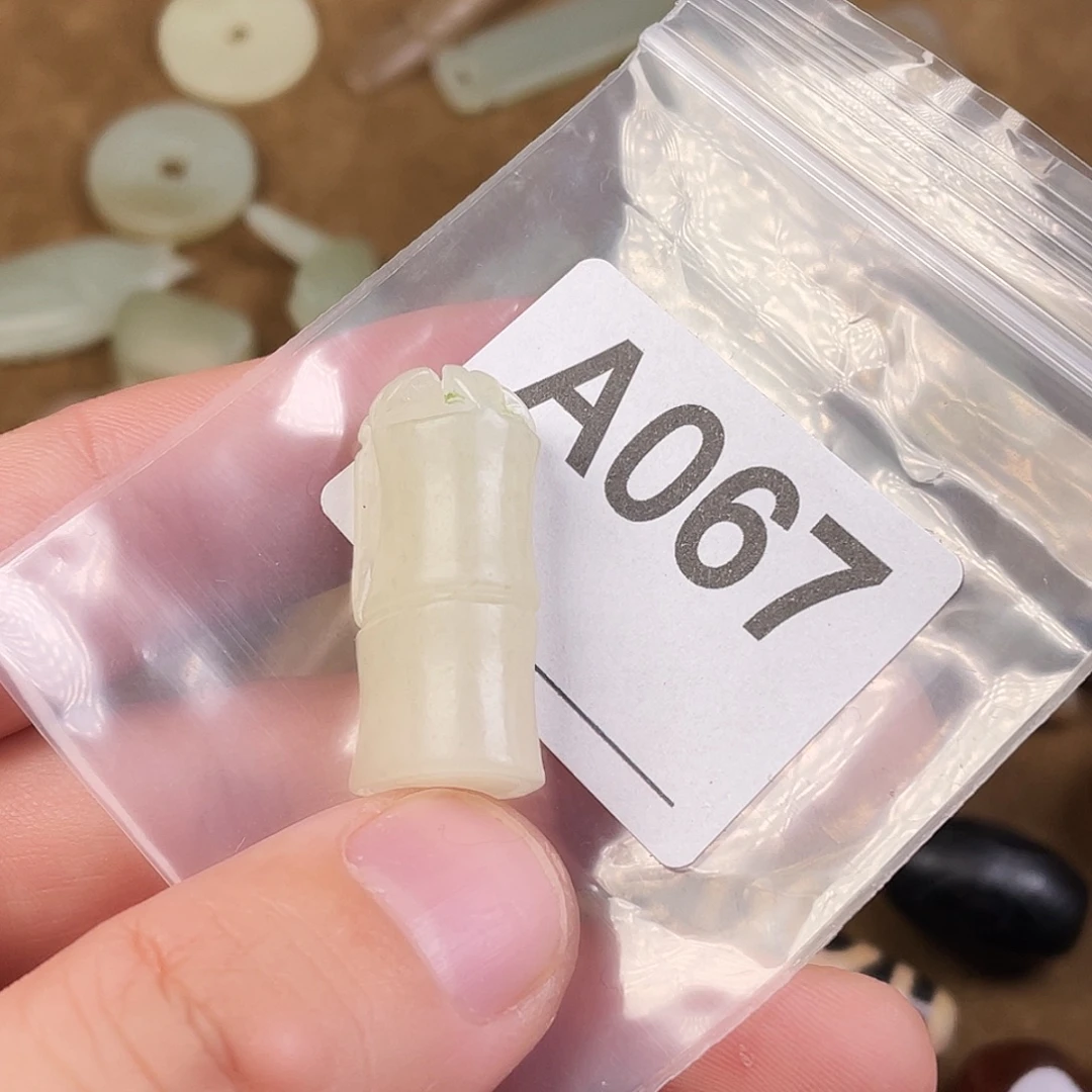 紫***阁和田玉未镶嵌颈饰