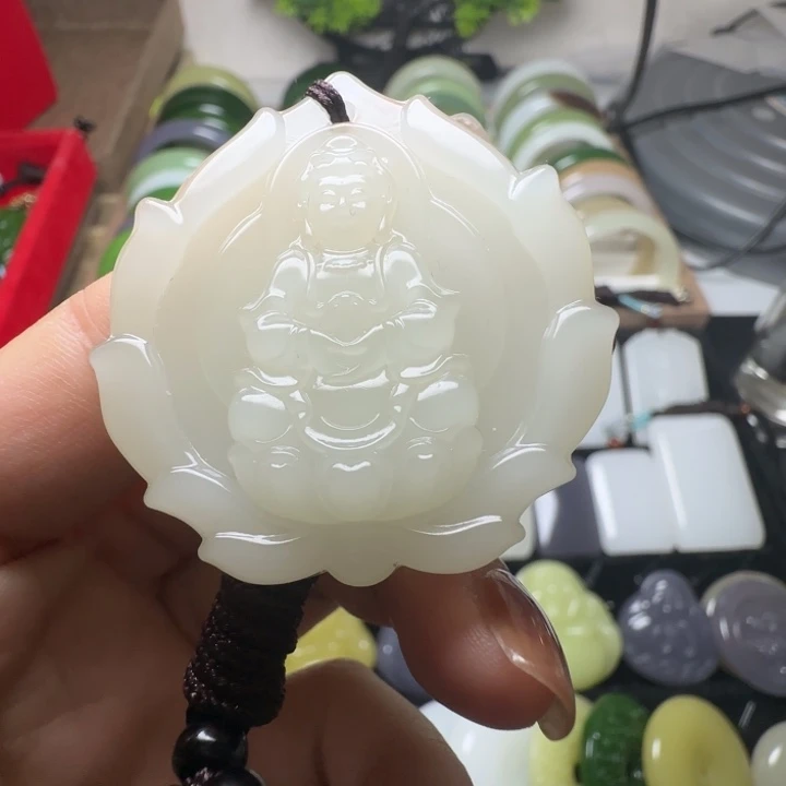 天然新疆和田蜂蜜水观音吊坠