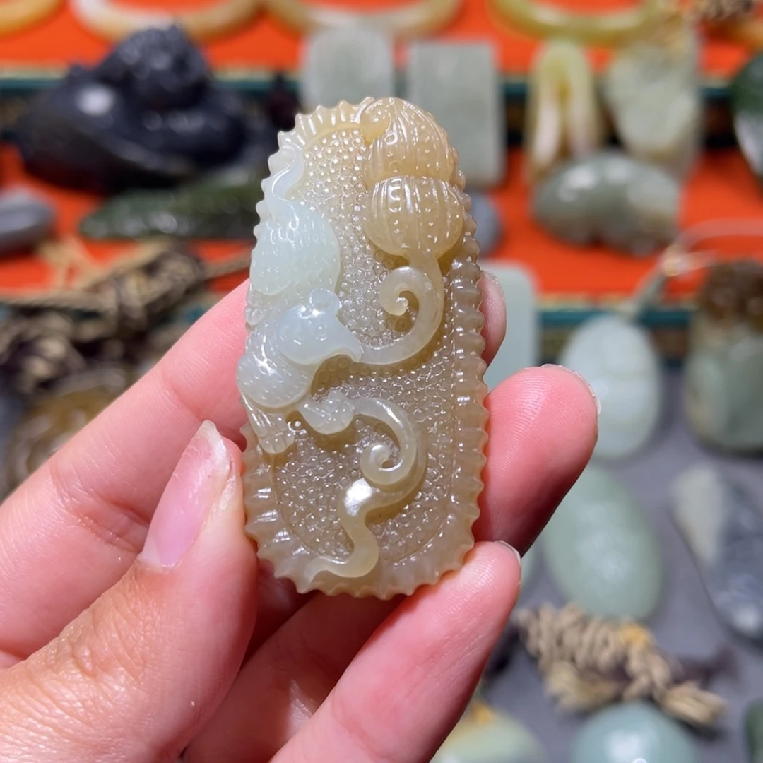 和田玉挂件未镶嵌