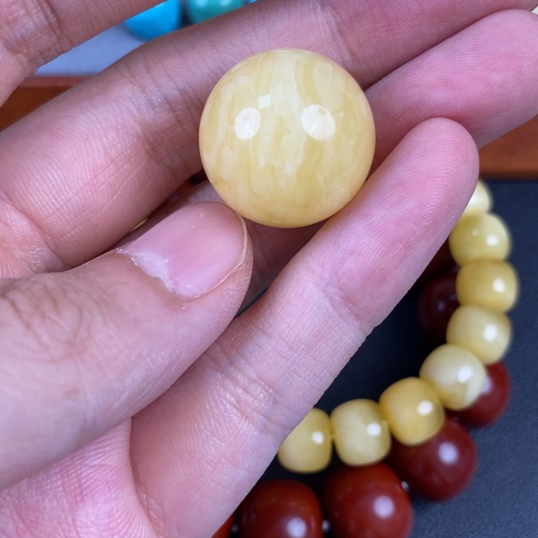 琥珀未镶嵌裸石75