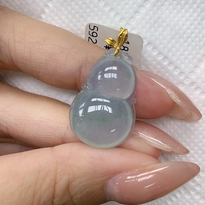 颈饰18K金镶嵌翡翠