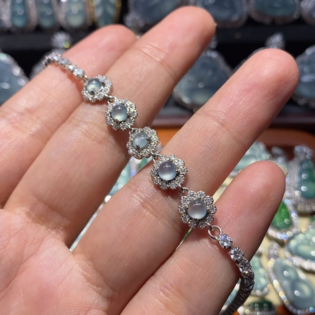 翡翠未镶嵌颈饰螺****蛋翡翠