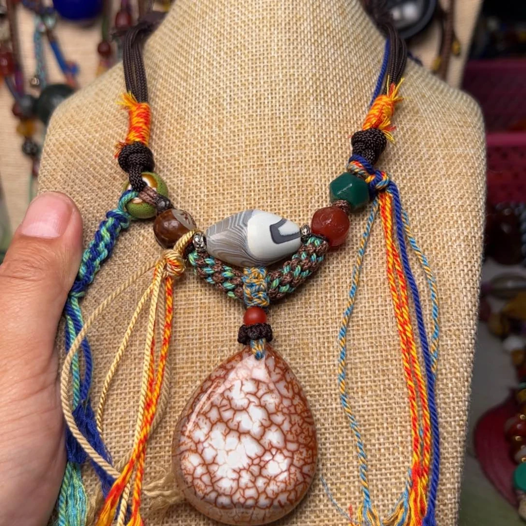 玛瑙/玉髓颈饰未镶嵌