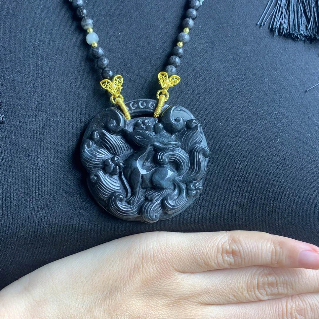 翡翠颈饰未镶嵌翡翠