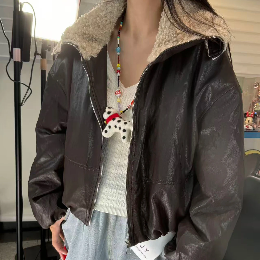 秋冬咖色毛绒可爱女外套皮衣ins少女风羽绒外套