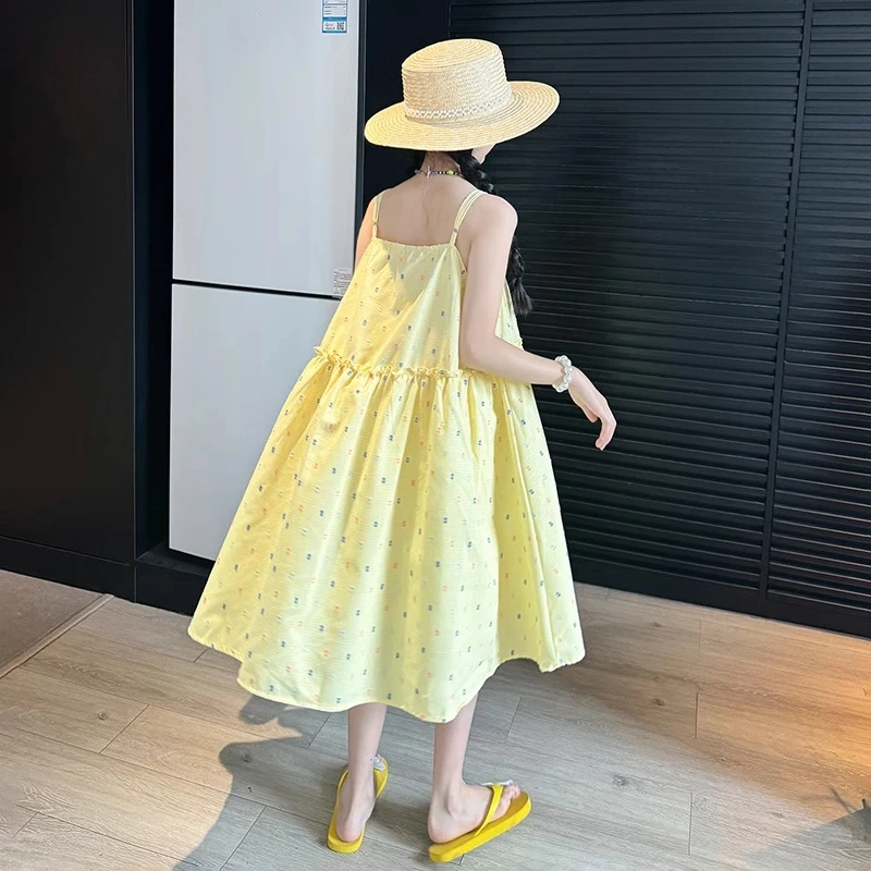 女童连衣裙夏季2025新款儿童多巴胺小洋裙中大童海边度假风吊带裙