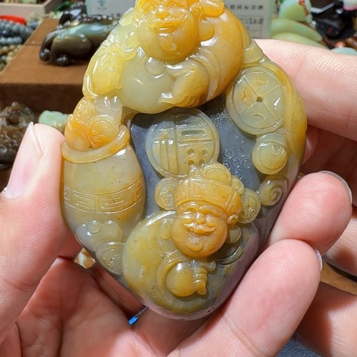 和田玉未镶嵌把件