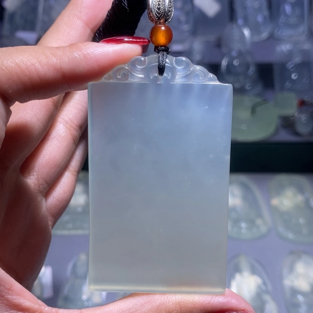 岫玉未镶嵌颈饰无事牌