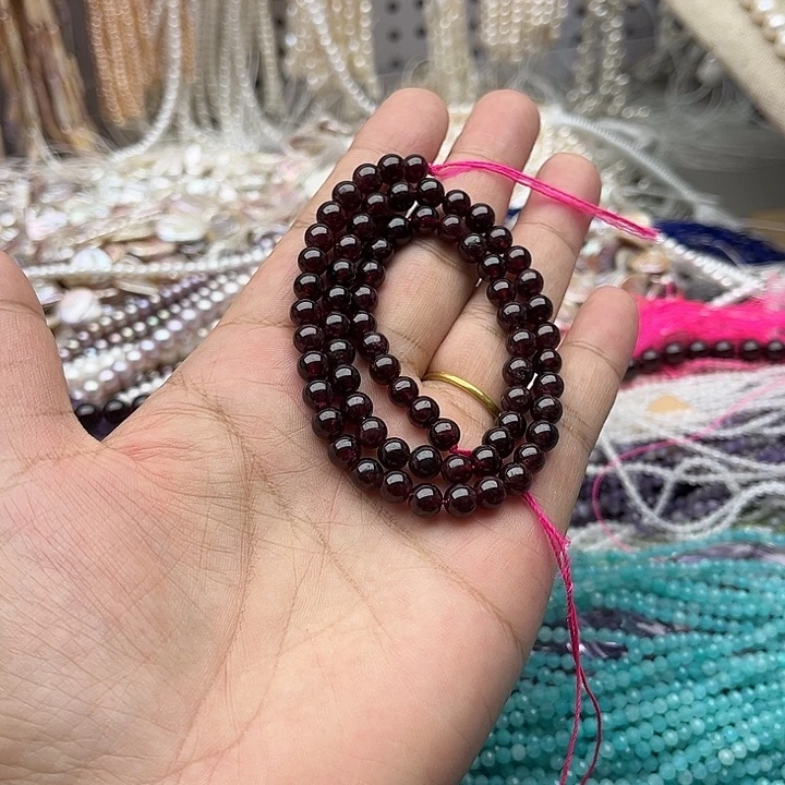 玛瑙/玉髓未镶嵌珠宝半成品一条6mm左右石榴石