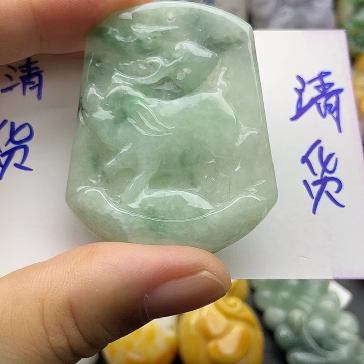 翡翠未镶嵌颈饰天然翡翠