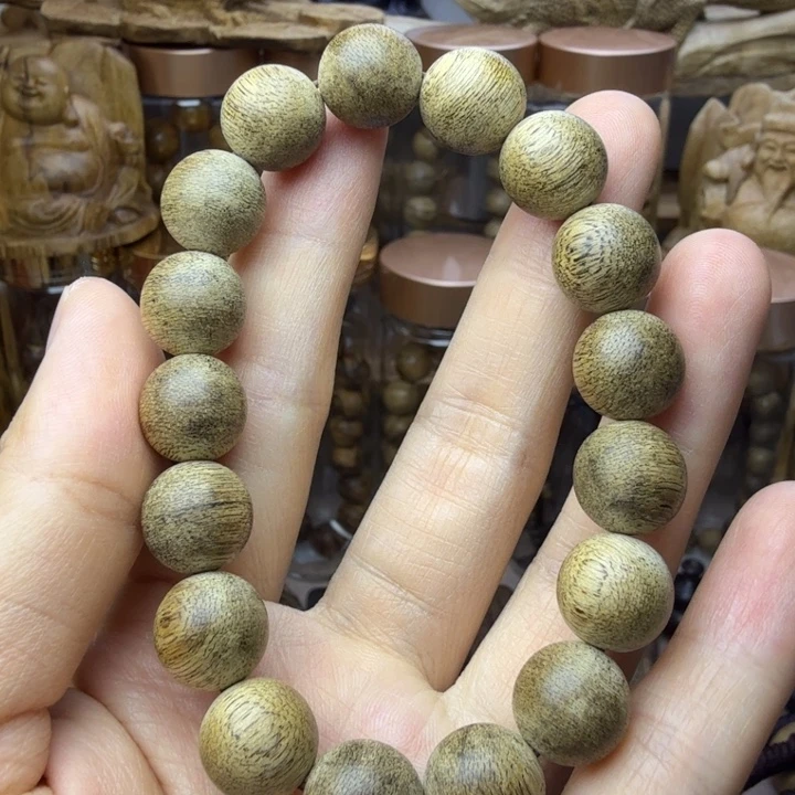 沉香碎屑沉香文莱沉香1.2的10.9克