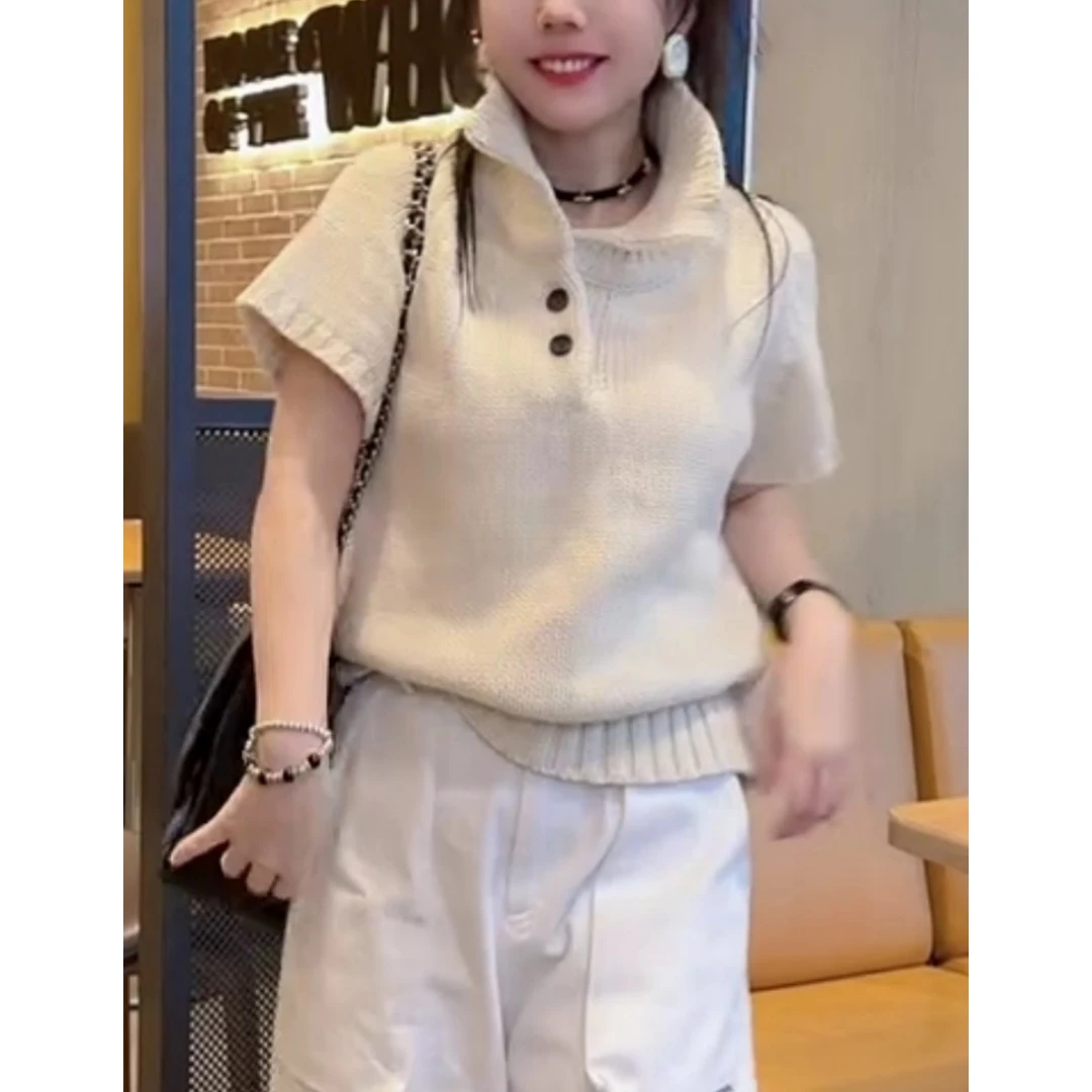 景倩妮杏色洋气立领针织半袖上衣2025年冬季新款遮肉显瘦气质上衣