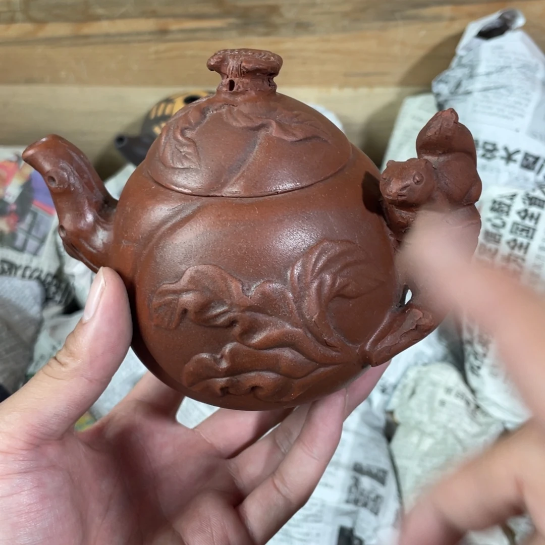 茶壶紫砂老厂紫砂壶一件。