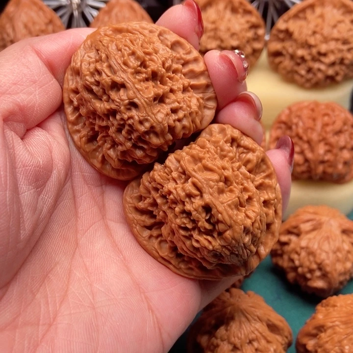 桃核吊坠三角南疆44尺已打底