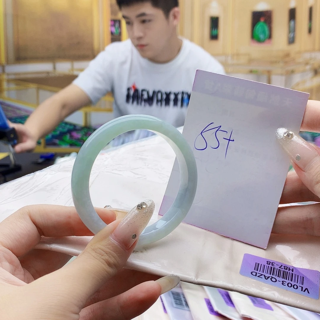 翡翠手镯未镶嵌008764890