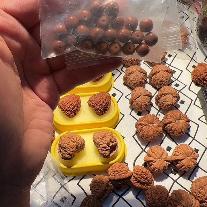 J***f核桃手串/手链文玩核桃猴头雕刻手串