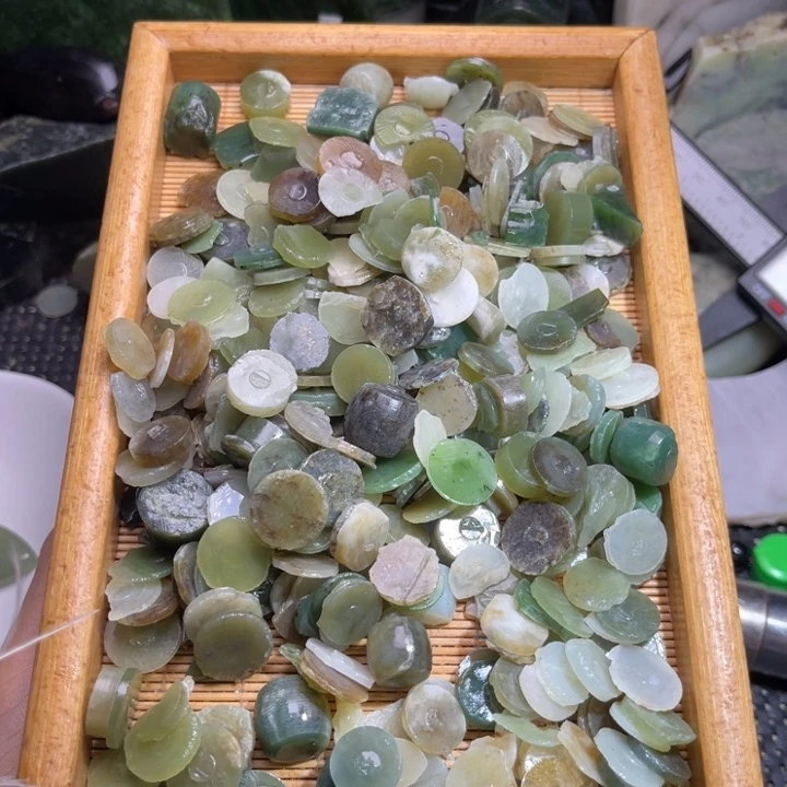 未镶嵌和田玉珠宝半成品