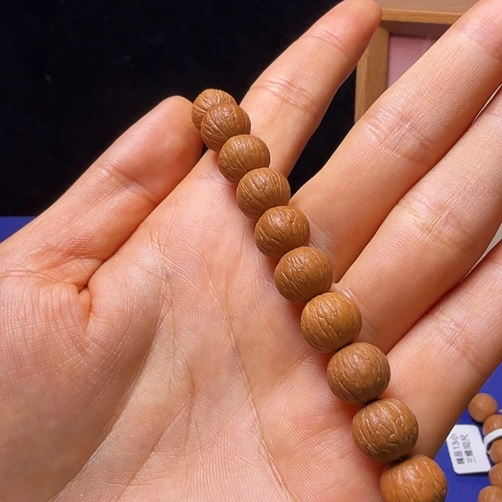 就***_吊坠猴头核桃凤羽