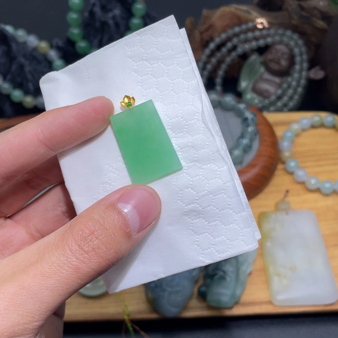 定制翡翠18K金镶嵌吊坠