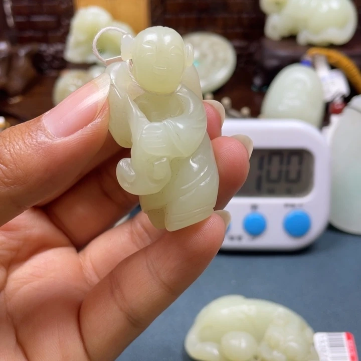 和田玉未镶嵌颈饰宝****8