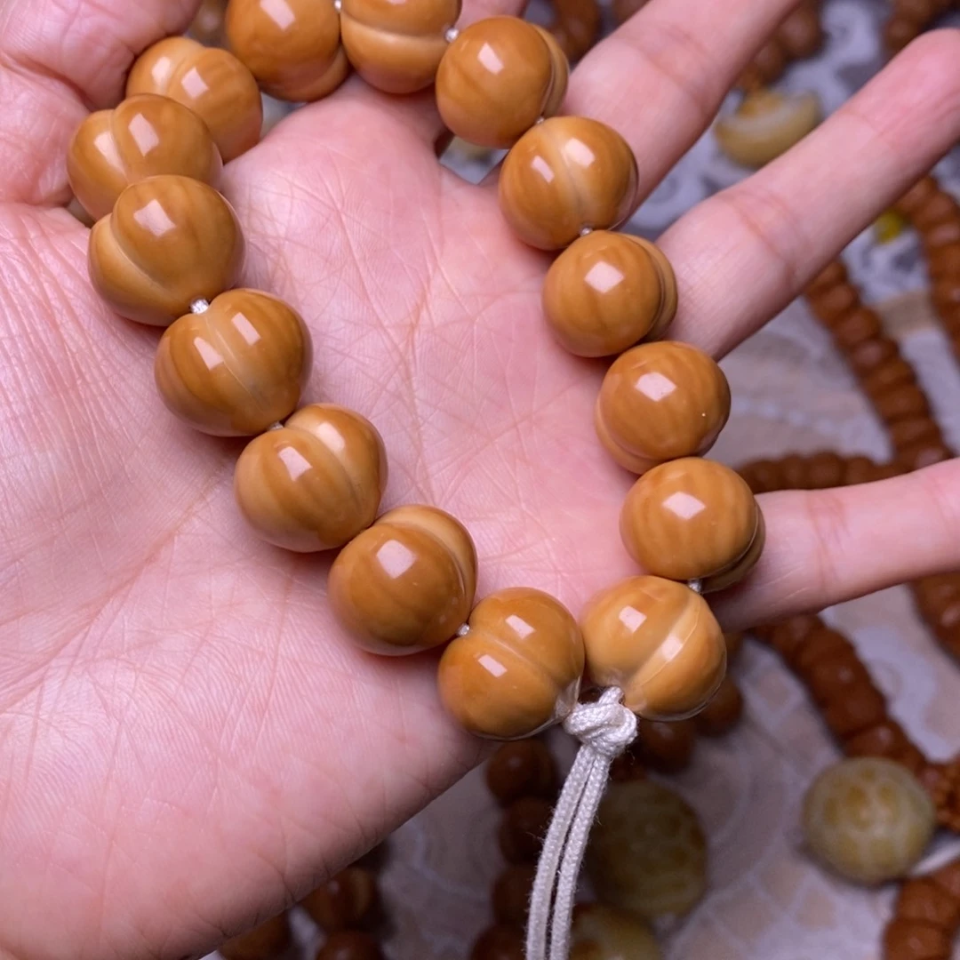 把件猴头核桃柯基屁桃高定