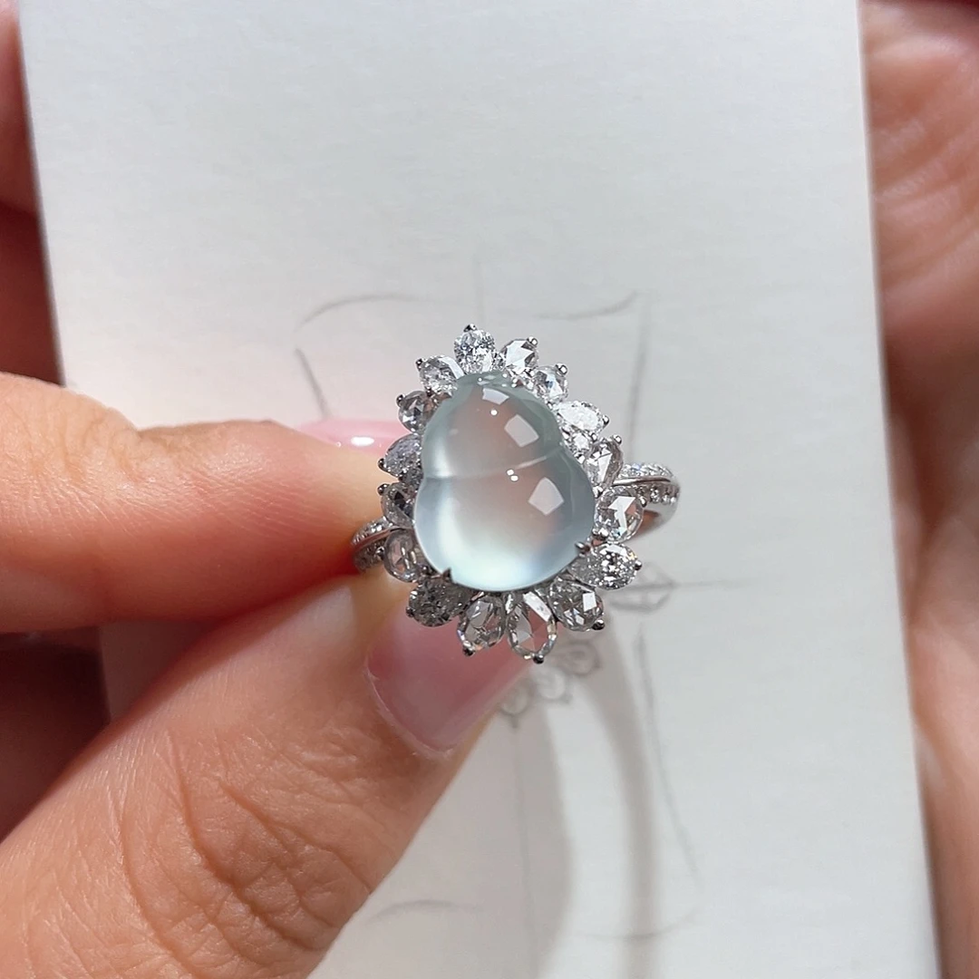 翡翠颈饰18K金镶嵌葫芦戒指