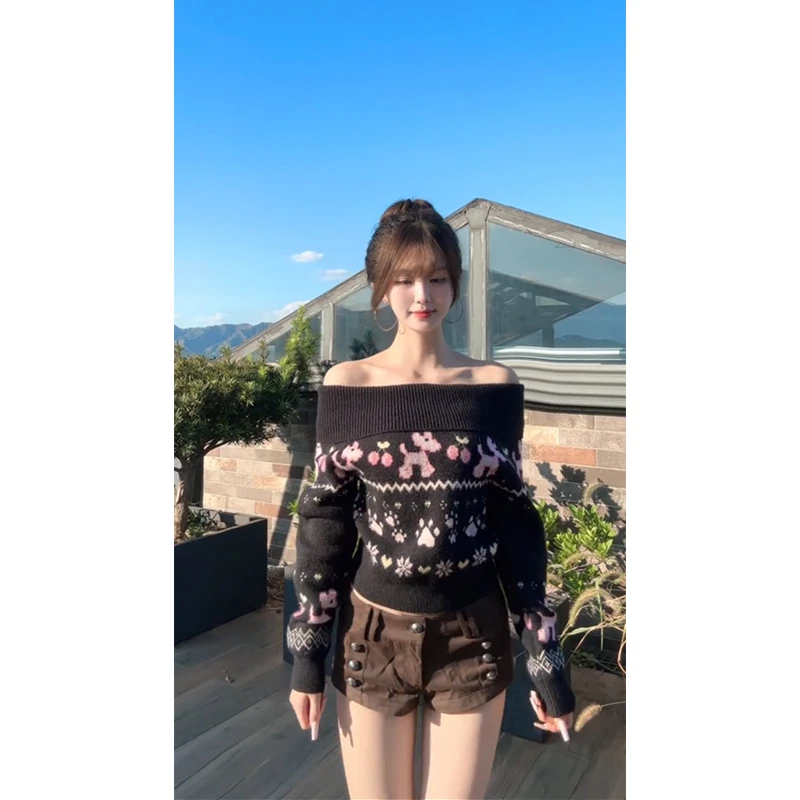 秋季新款撞色设计感提花毛衣韩系宽松一字肩针织上衣百搭短裤套装