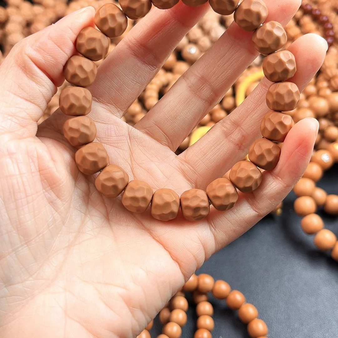 吊坠桃核全品奶酪