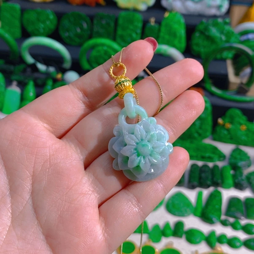 【闪购商品】翡翠未镶嵌颈饰吊坠